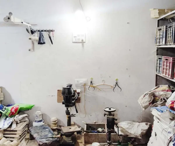 wooden handicrafts manufacturing factory