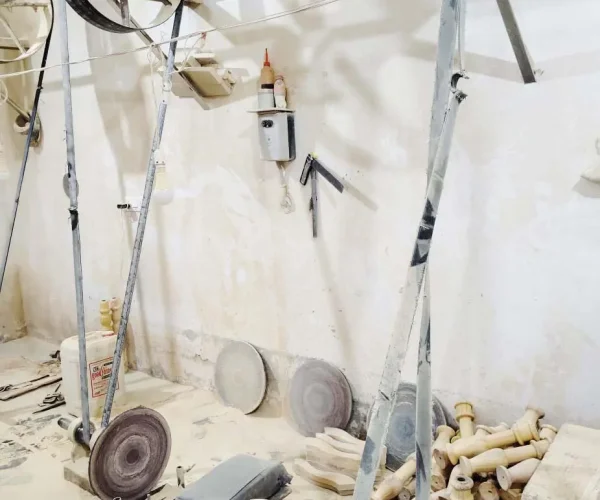 wooden handicrafts manufacturing factory